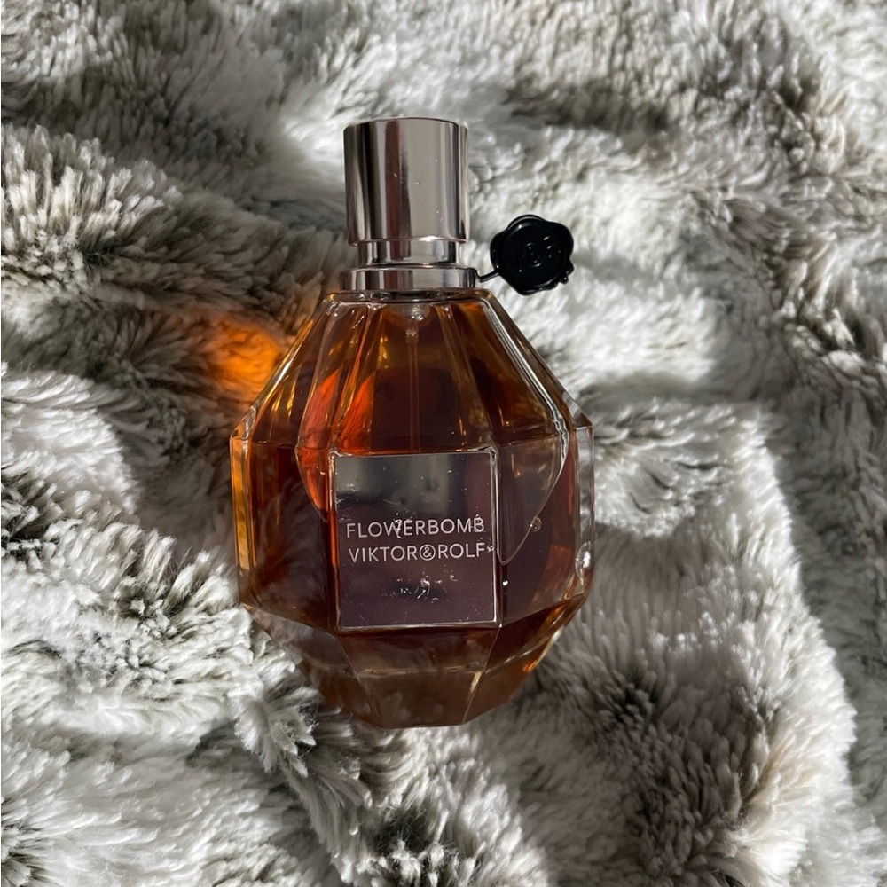 Flowerbomb Viktor & Rolf
